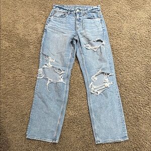 American Eagle sz 6 long Distressed curvy 90s straight jeans
